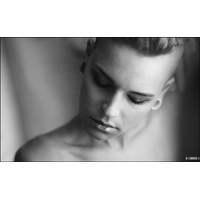 master portrait_89-2Qw0tCB29g5ojFBu2hsNaw5cU8e52YlB.jpg